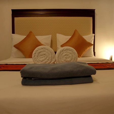 Washington Residence Phuket Bagian luar foto