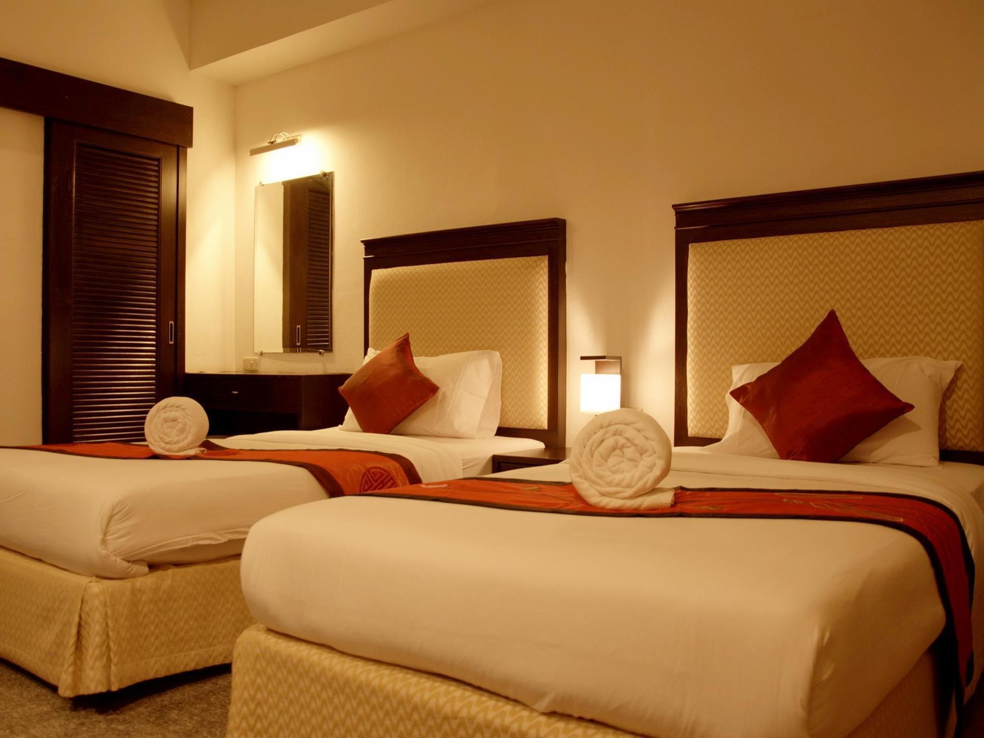 Washington Residence Phuket Bagian luar foto